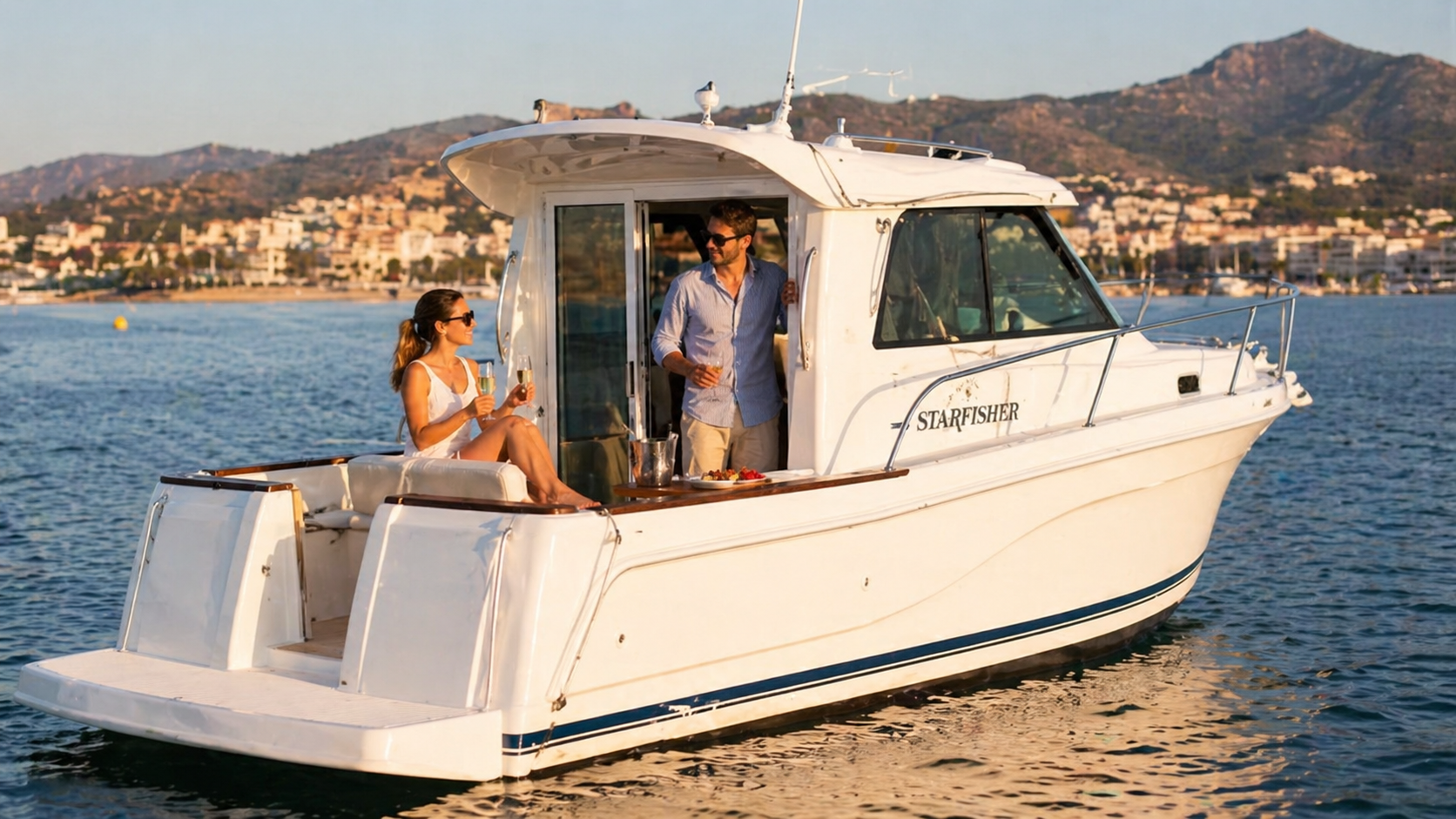 Experiencia premium en barco por la Costa del Sol